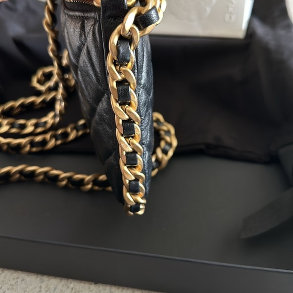 Chanel handbag - Picture 17 of 17